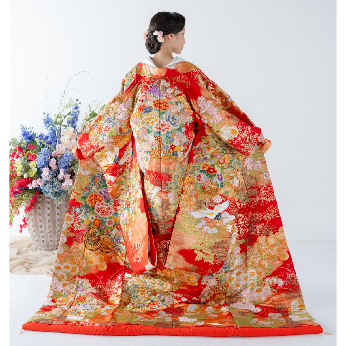 色打掛レンタル フルセット 赤地金彩草花刺繍文 032
